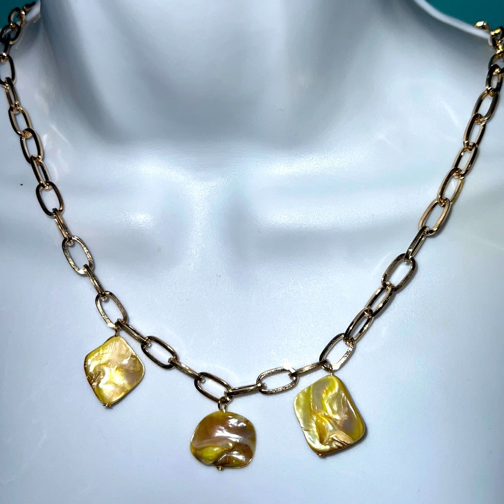 Pretty Persuasions necklace